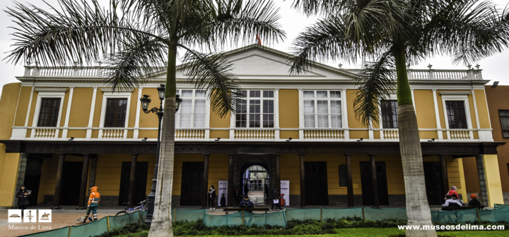 Pinacoteca Municipal Ignacio Merino, fachada de pinacoteca museo, antiguo hospicio Bartolomé Manrique