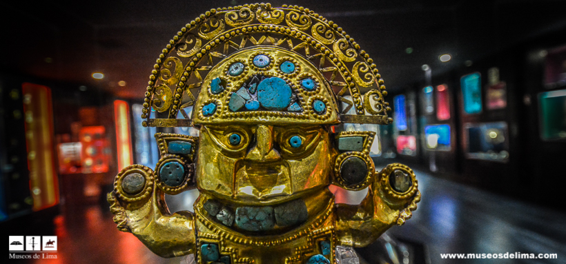 Tumi de oro de la cultura Lambayeque o Sicán. Museo de Oro del Perú y armas del Mundo